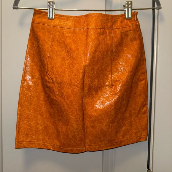 SHEIN Vibrant Orange Mini Skirt - Picture 2 of 3